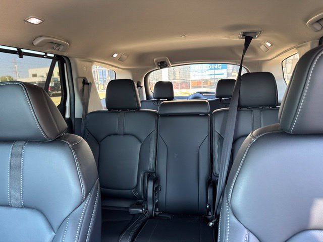 Used 2025 Honda Pilot EX-L image 12