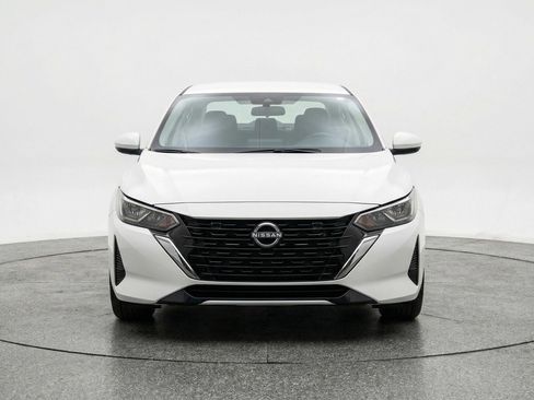 Used 2025 Nissan Sentra S FWD image 2