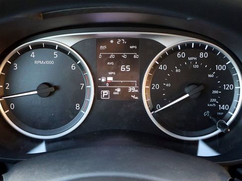 New 2025 Nissan Versa S w/ Trunk Package image 19