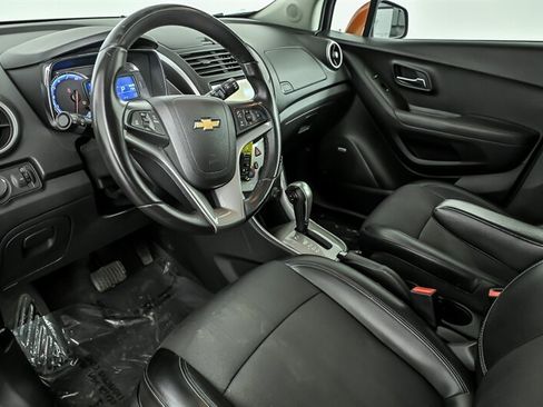 Used 2016 Chevrolet Trax LT w/ LT Sun and Sound Package FWD image 15