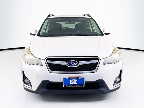 Used 2016 Subaru Crosstrek 2.0i Premium w/ Moonroof Package AWD/4WD image 2