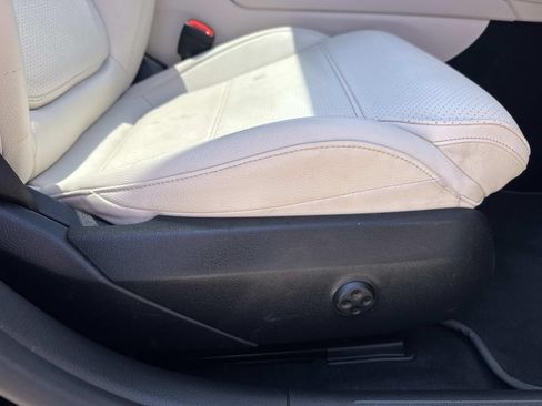 Used 2022 Mercedes-Benz C 300 Sedan image 13