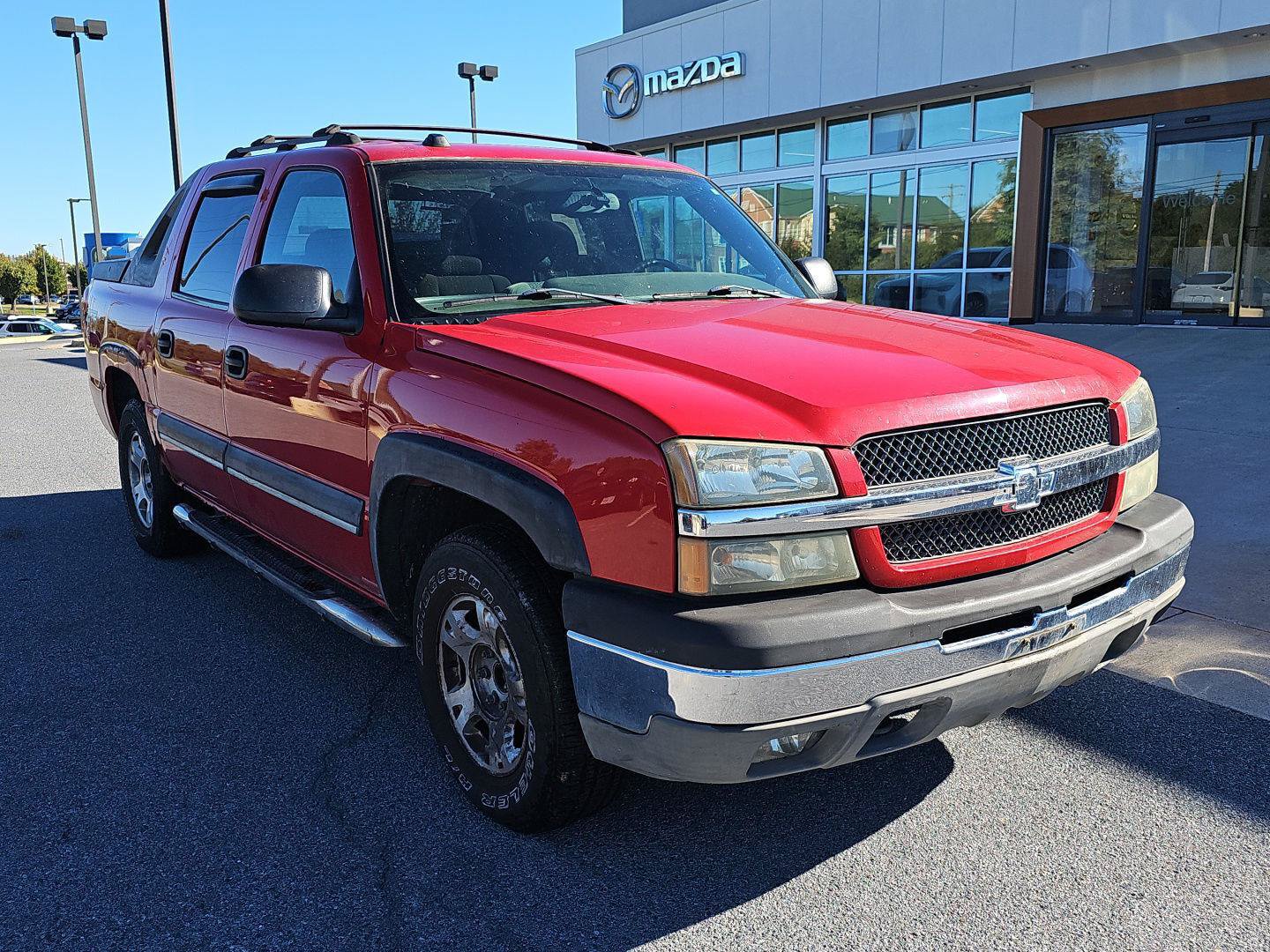 Used 2004 Chevrolet Avalanche Z66 w/ Preferred Equipment Group RWD image 1