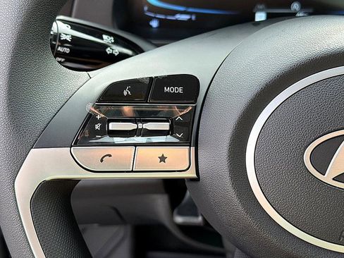 New 2026 Hyundai Elantra SE image 12