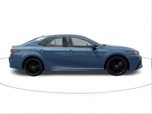 Used 2024 Toyota Camry XSE image 2