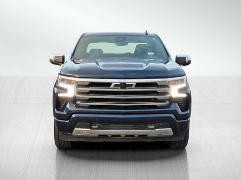 Used 2023 Chevrolet Silverado 1500 High Country w/ Technology Package image 2