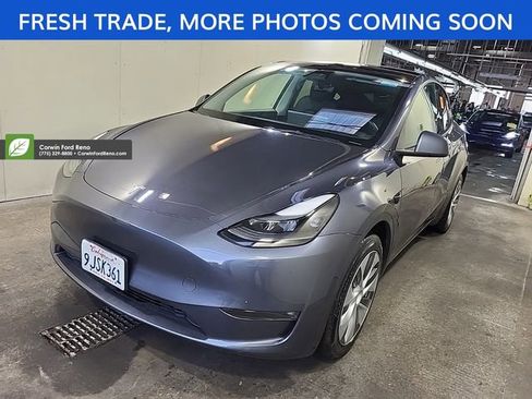 Used 2023 Tesla Model Y Long Range AWD/4WD image 3