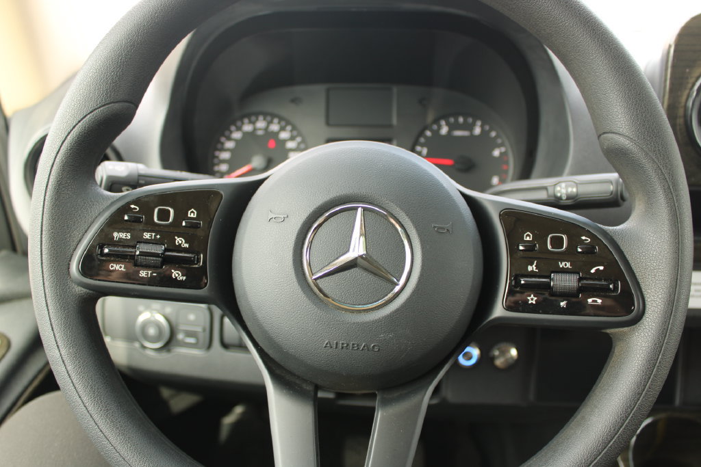 Used 2021 Mercedes-Benz Sprinter 3500 image 39