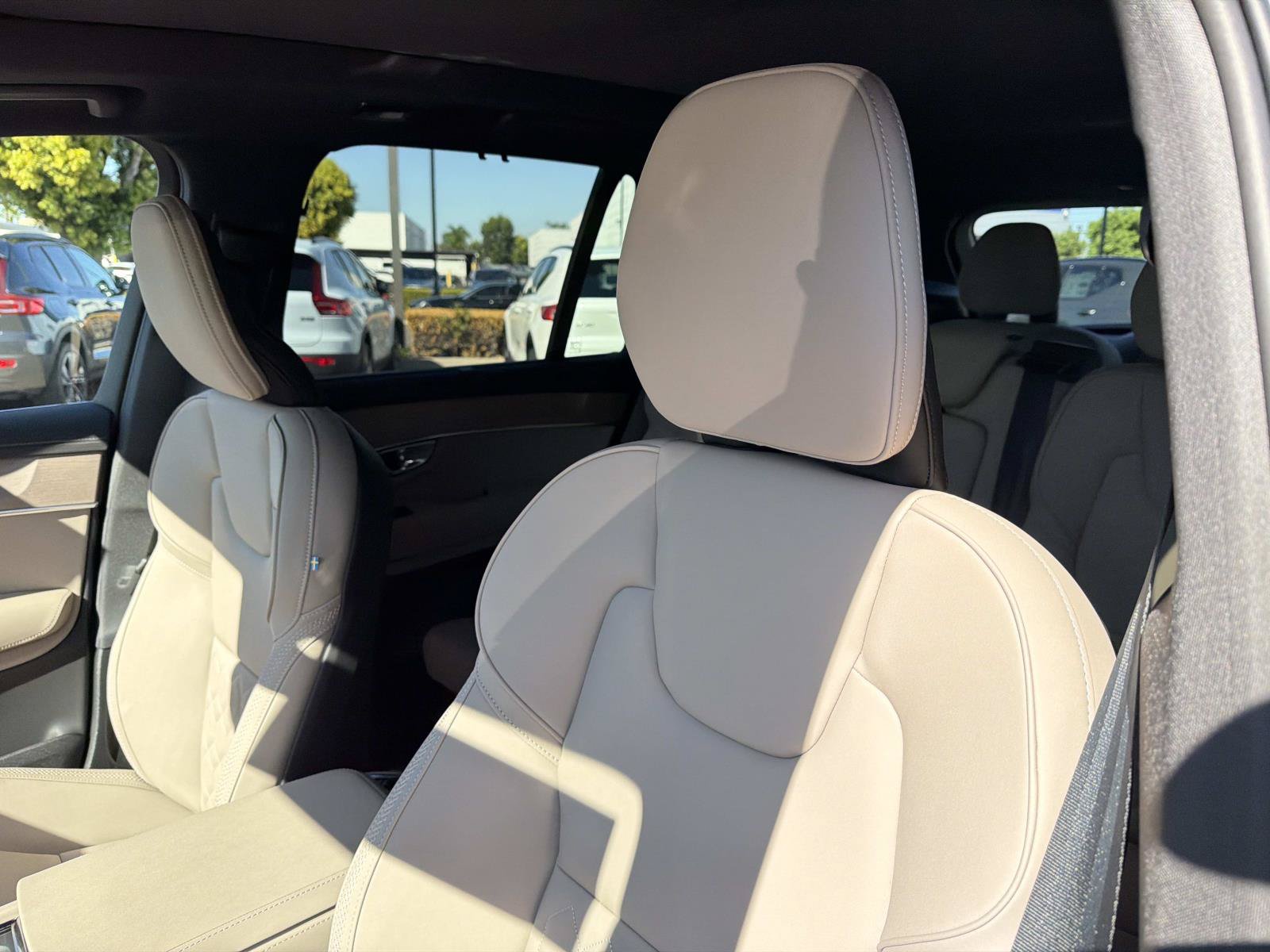 New 2027 Volvo XC90 B6 Plus AWD/4WD image 15