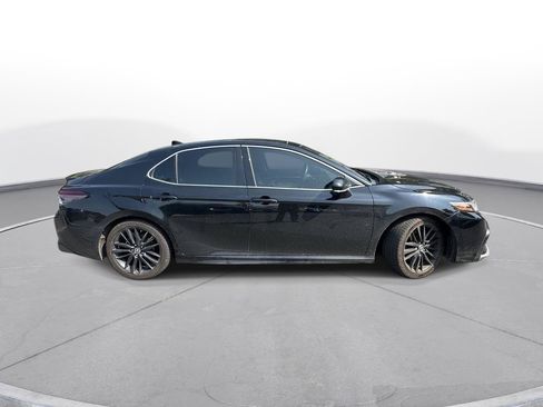 Used 2021 Toyota Camry XSE FWD image 5