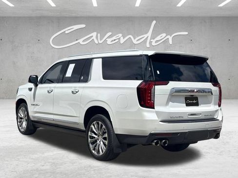 Used 2022 GMC Yukon XL Denali AWD/4WD image 17