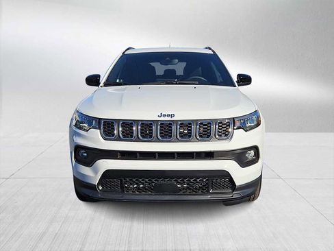 New 2026 Jeep Compass Latitude image 3