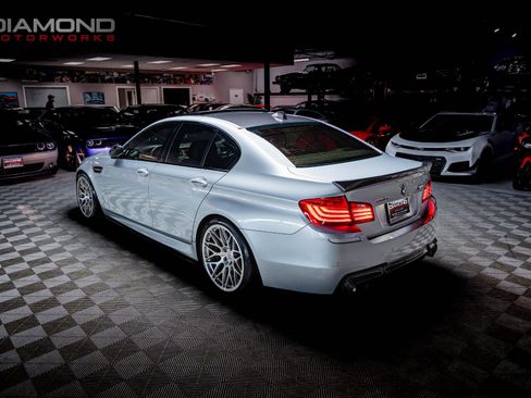 Used 2015 BMW M5 image 3