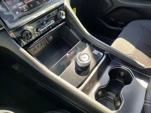 New 2026 Jeep Grand Cherokee Laredo image 23