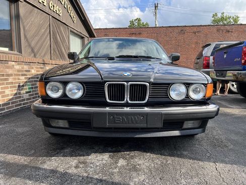 Used 1989 BMW 735i image 6
