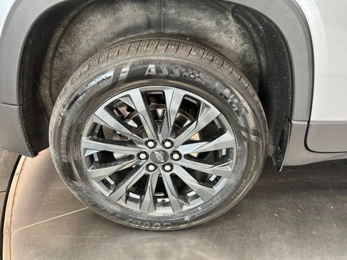 Used 2023 Chevrolet Traverse RS w/ LPO, Floor Liner Package FWD image 10