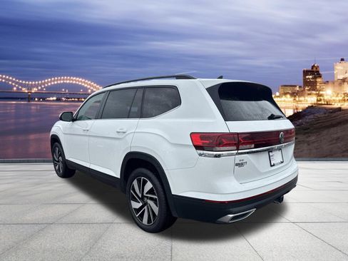 Used 2025 Volkswagen Atlas SE AWD/4WD image 3