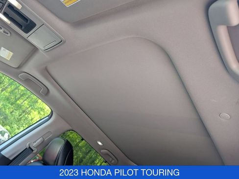 Used 2023 Honda Pilot Touring image 16