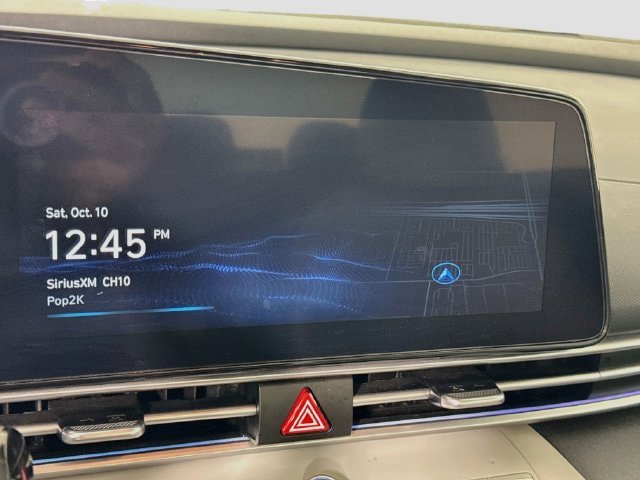 Used 2025 Hyundai Elantra Limited FWD image 15
