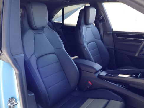 New 2026 Porsche Macan Electric RWD image 24