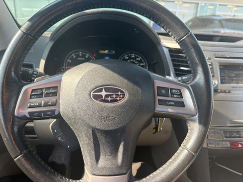 Used 2013 Subaru Outback 2.5i Limited AWD/4WD image 11