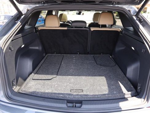 Used 2024 Volkswagen Atlas Cross Sport SE w/ Panoramic Sunroof Package AWD/4WD image 7