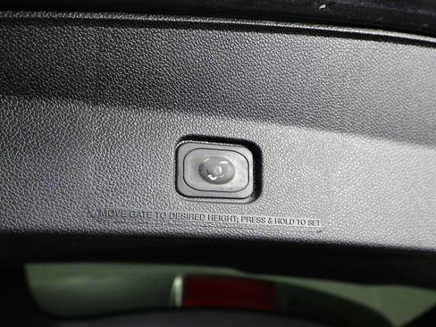 Used 2017 Ford Explorer XLT w/ Equipment Group 202A image 19