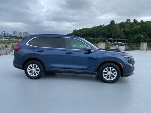 Used 2024 Honda CR-V LX image 3