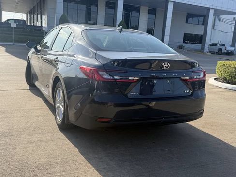 Used 2025 Toyota Camry LE FWD image 7