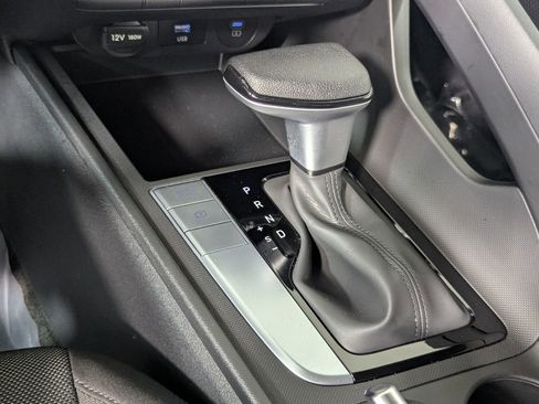Certified 2025 Hyundai Elantra SE FWD image 23