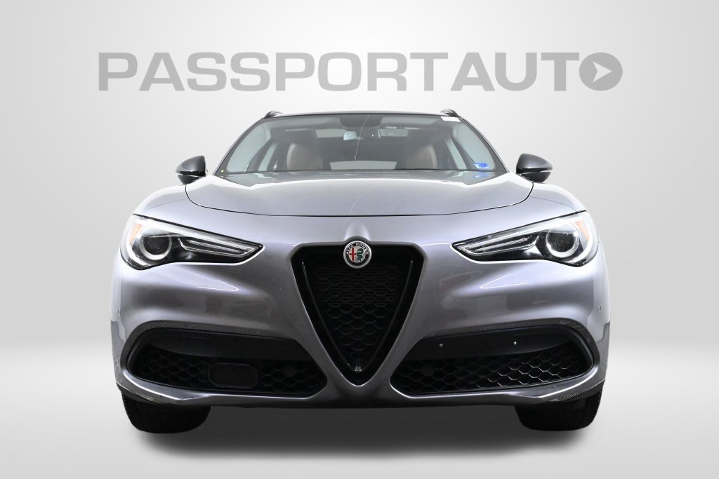 Used 2019 Alfa Romeo Stelvio Ti w/ Nero Edizione AWD/4WD image 2