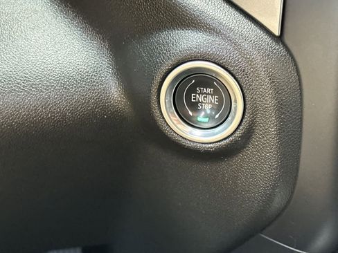 Used 2021 Chevrolet Silverado 1500 LTZ image 22