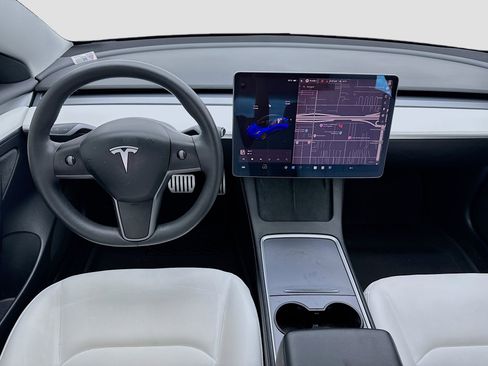 Used 2021 Tesla Model 3 Standard Range Plus RWD image 15