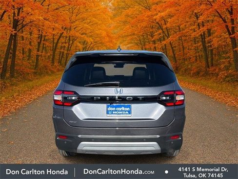 Used 2025 Honda Pilot EX-L image 5