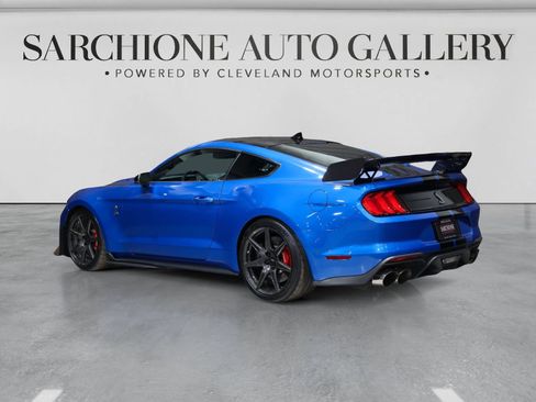 Used 2021 Ford Mustang Shelby GT500 w/ Carbon Fiber Track Pack RWD image 2