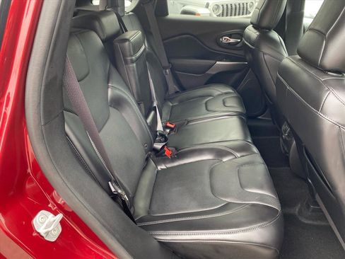 Used 2019 Jeep Cherokee Limited AWD/4WD image 24
