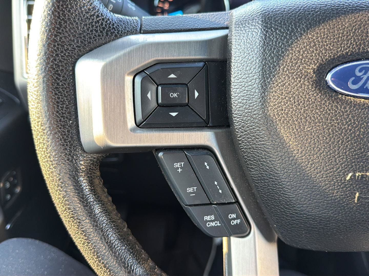 Used 2016 Ford F150 Platinum w/ Equipment Group 701A Luxury RWD image 10
