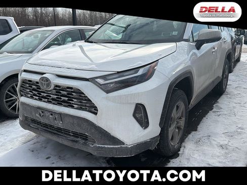 Used 2025 Toyota RAV4 XLE image 1