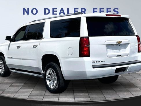 Used 2018 Chevrolet Suburban LT RWD image 4