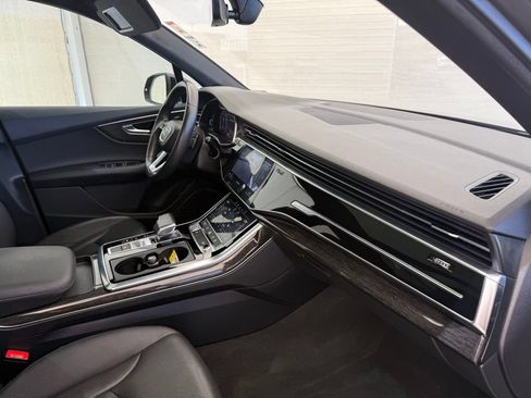 Used 2020 Audi Q7 2.0T Premium Plus w/ Premium Plus Package AWD/4WD image 14