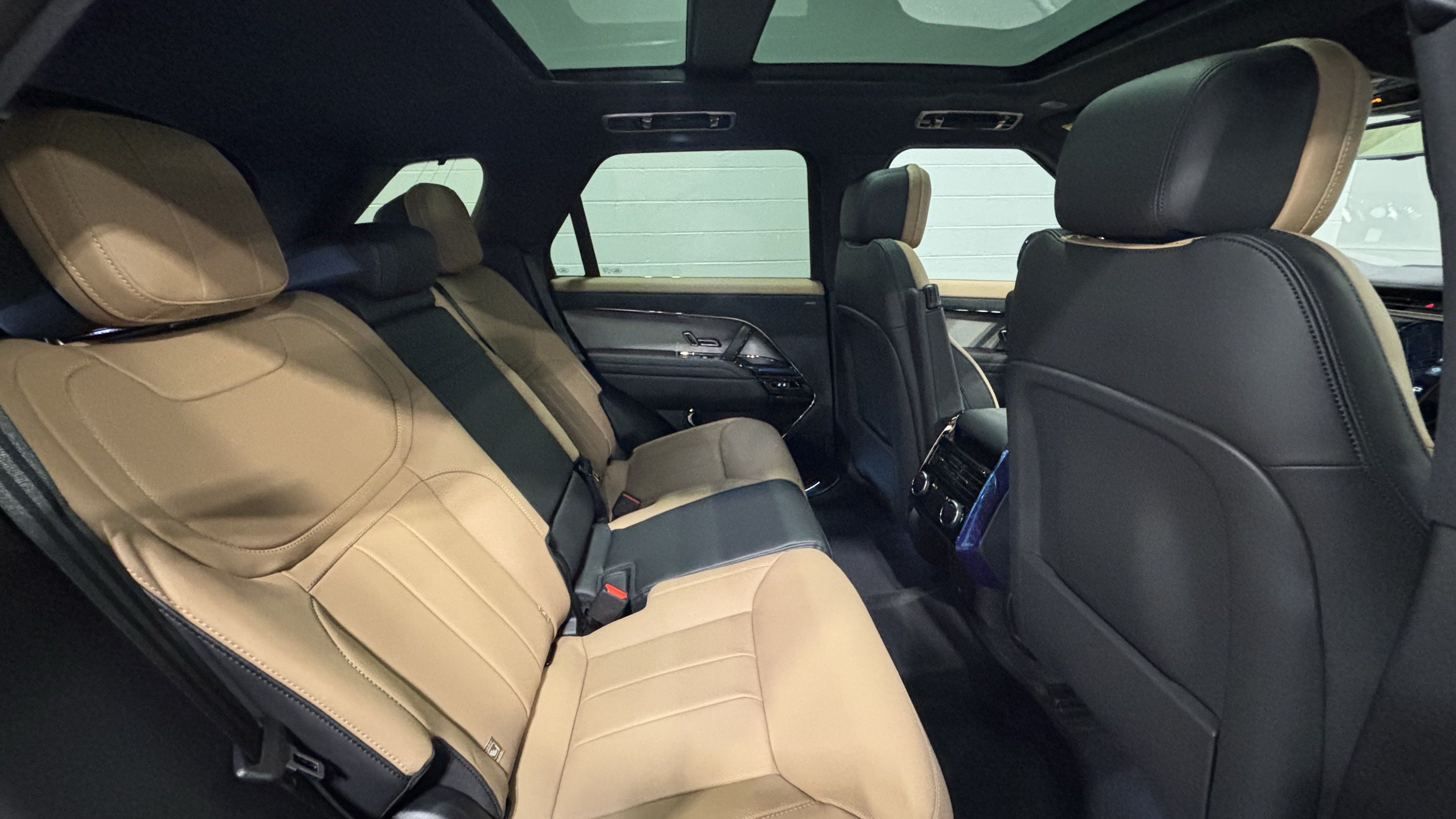 New 2026 Land Rover Range Rover Sport Dynamic SE AWD/4WD image 16