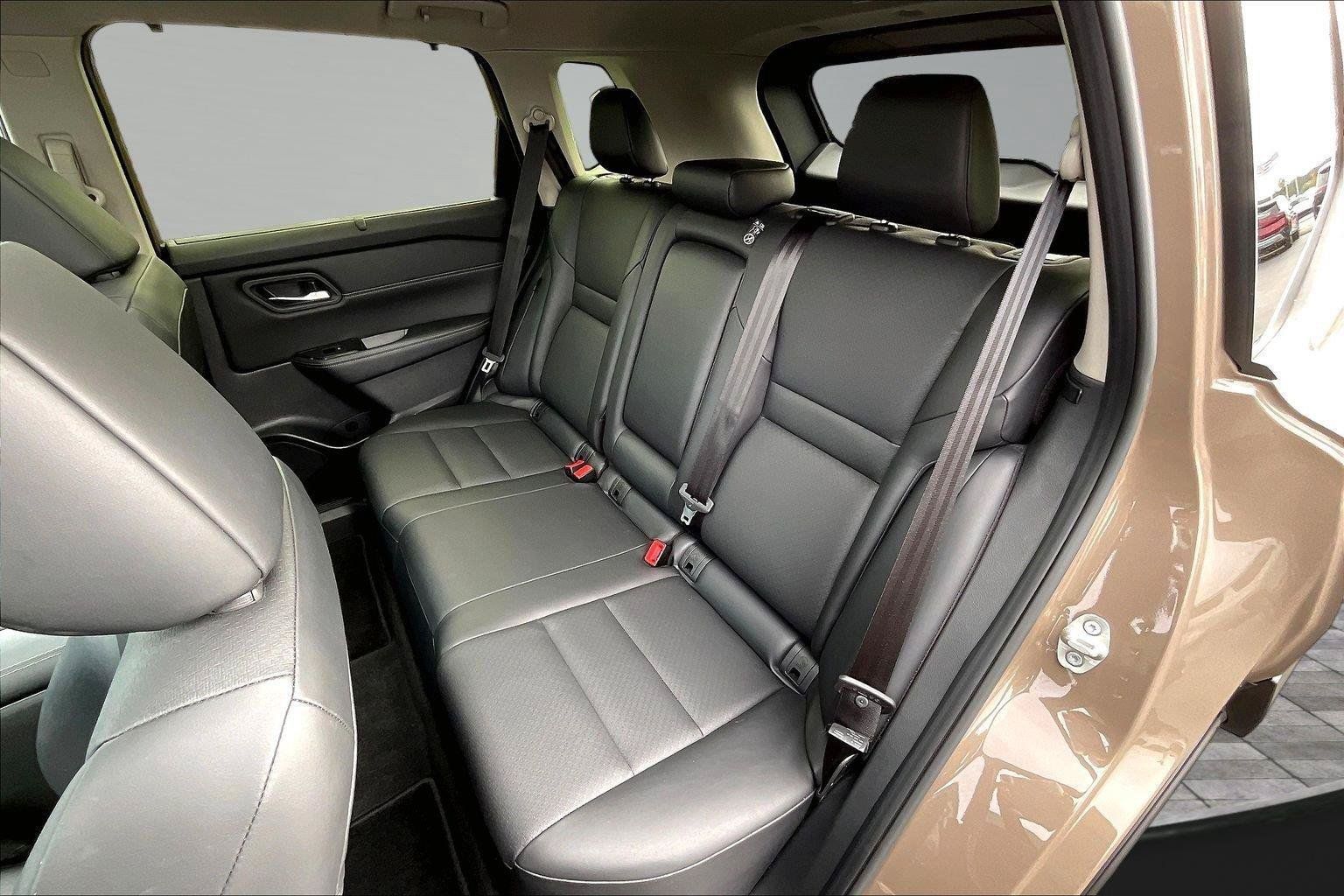 Certified 2024 Nissan Rogue SV w/ SV Premium Package AWD/4WD image 27