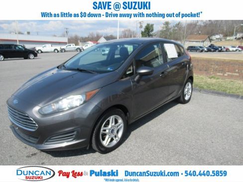 Used 2017 Ford Fiesta SE image 7