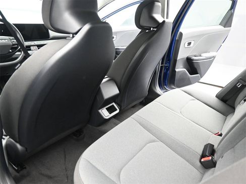 New 2025 Kia K4 LXS image 14