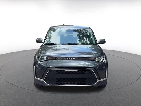 Used 2025 Kia Soul LX w/ LX Technology Package FWD image 4