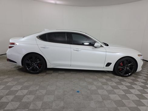 Used 2022 Genesis G70 3.3T RWD image 8