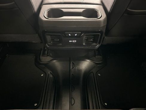 Used 2023 GMC Sierra 1500 AT4 w/ AT4 Premium Package image 27