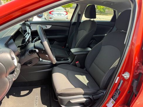 Used 2024 Kia Forte LXS w/ LXS Technology Package FWD image 7