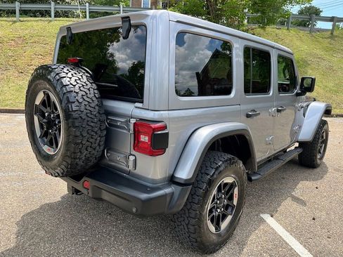 Used 2018 Jeep Wrangler Unlimited Rubicon AWD/4WD image 33