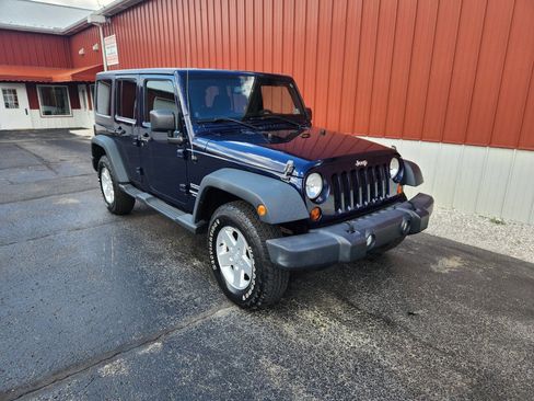 Used 2013 Jeep Wrangler Unlimited Sport AWD/4WD image 5